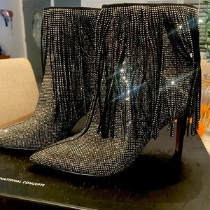I.NC. International Concept Ismeriaf Pewter Crystal size 6 women’s boots